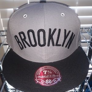 Brooklyn Nets Two Tone Snapback, Charcoal/Black
